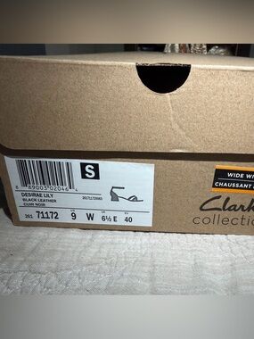 Clarks Desirae Lily Black Sandals WIDE